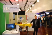 René Knipschild auf seinem kleinen, aber feinen Stand mit Kaffeemaschine